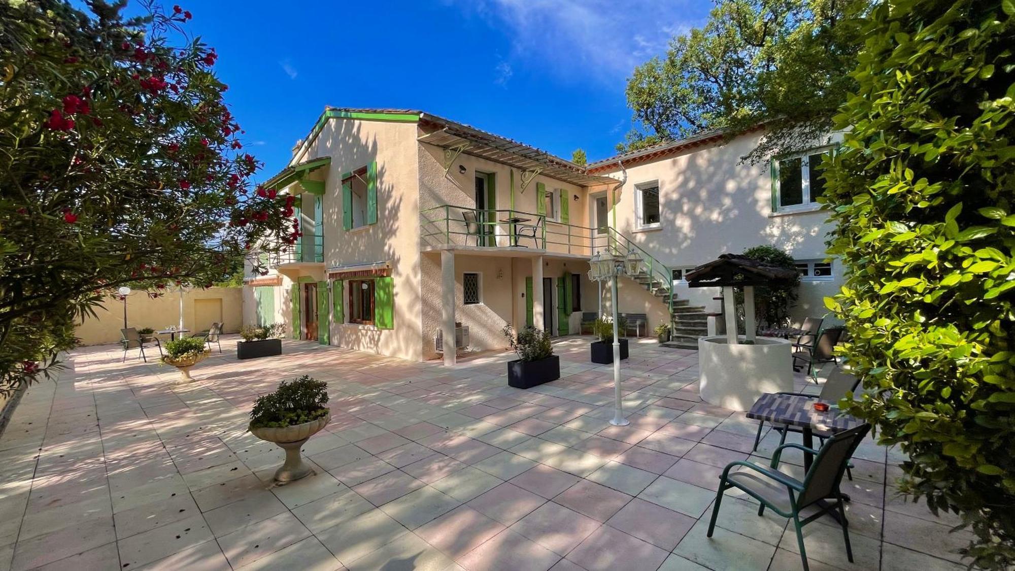 Pavillon De L'Etang Apartment Chateauneuf-du-Rhone ภายนอก รูปภาพ
